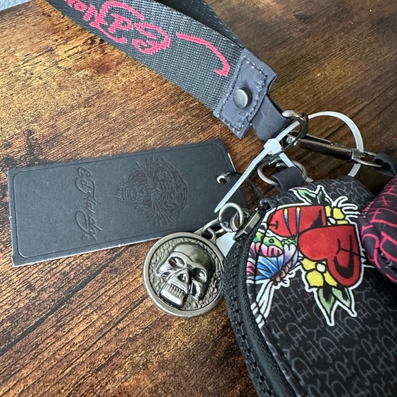 Ed Hardy Red and Black Skull Keychain Wristlet with 2 Pouches, Zipper Charms NWT - Picture 3 of 7